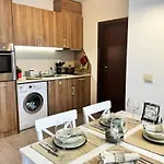 Daire Emis Alpine Retreat - Modern & Cozy & Bright Bansko
